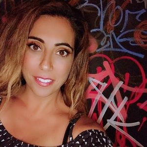 Meet your Posher, Vanessa